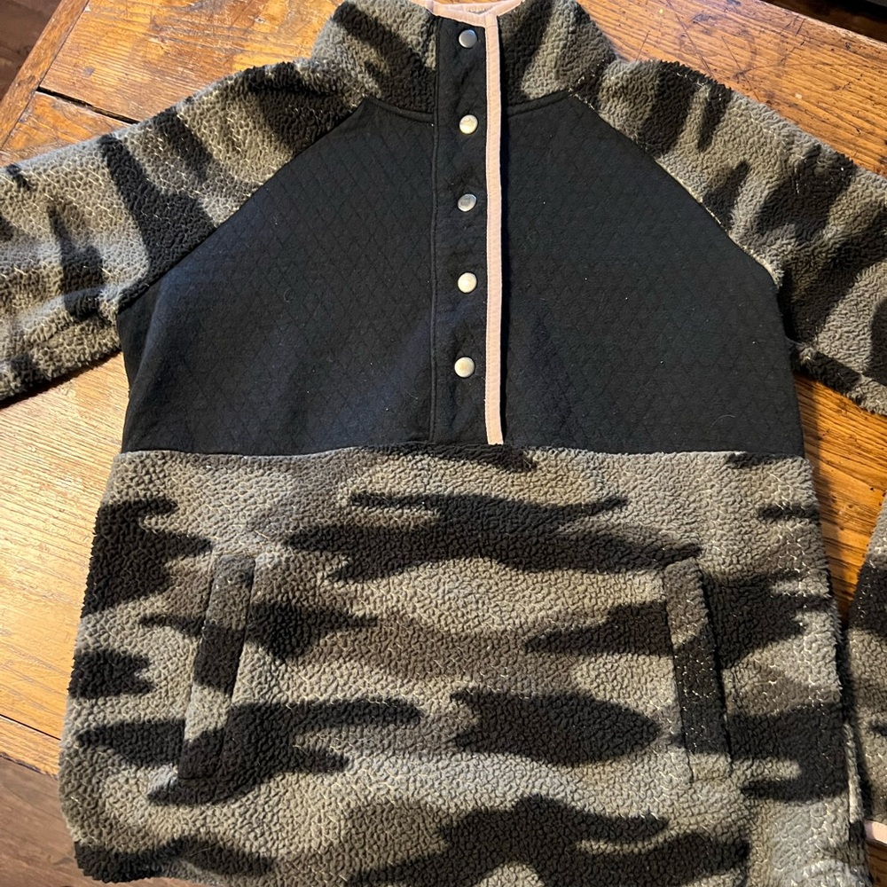 Maurices Camo Fleece